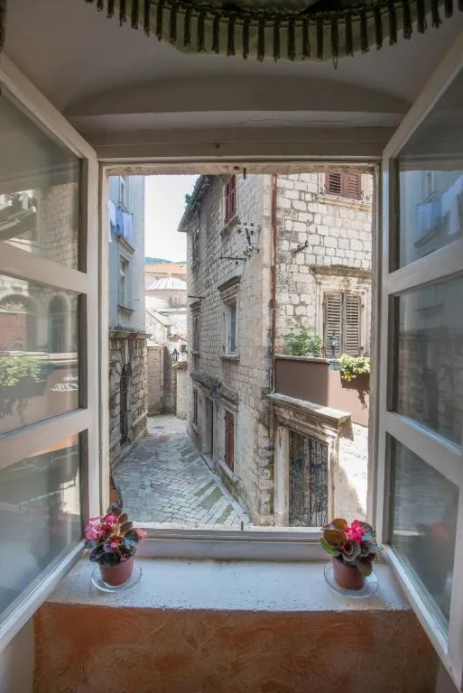 Suite with City View — Hotel Rendez Vous